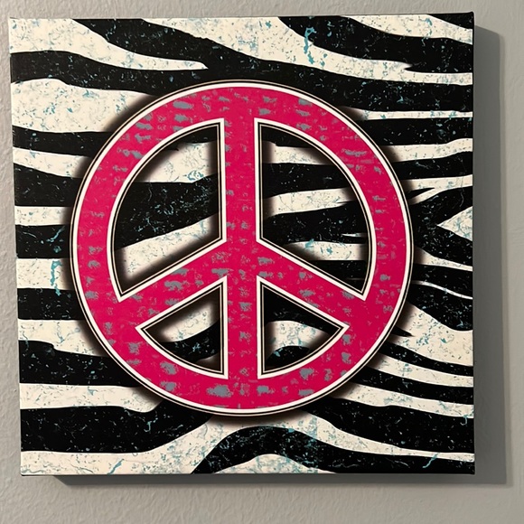 Peace sign- Girls bedroom wall decor - pink, black, and white. - Picture 1 of 4